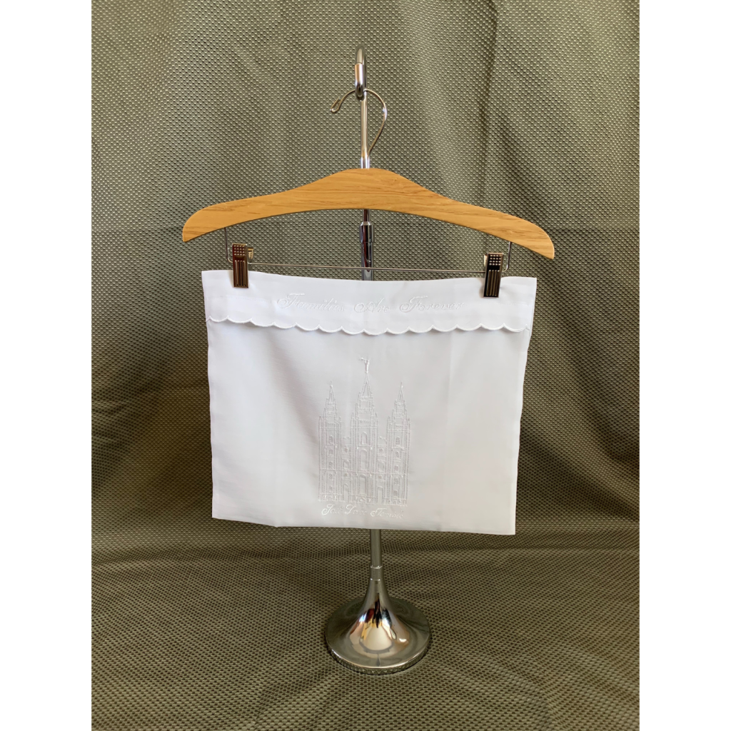 White Elegance personalized temple envelopes.